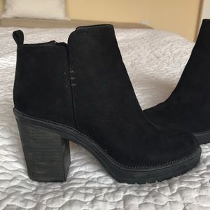Callisto heeled booties